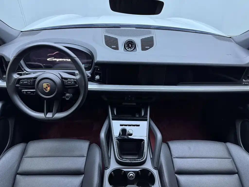Porsche Cayenne 2024 — фото 19