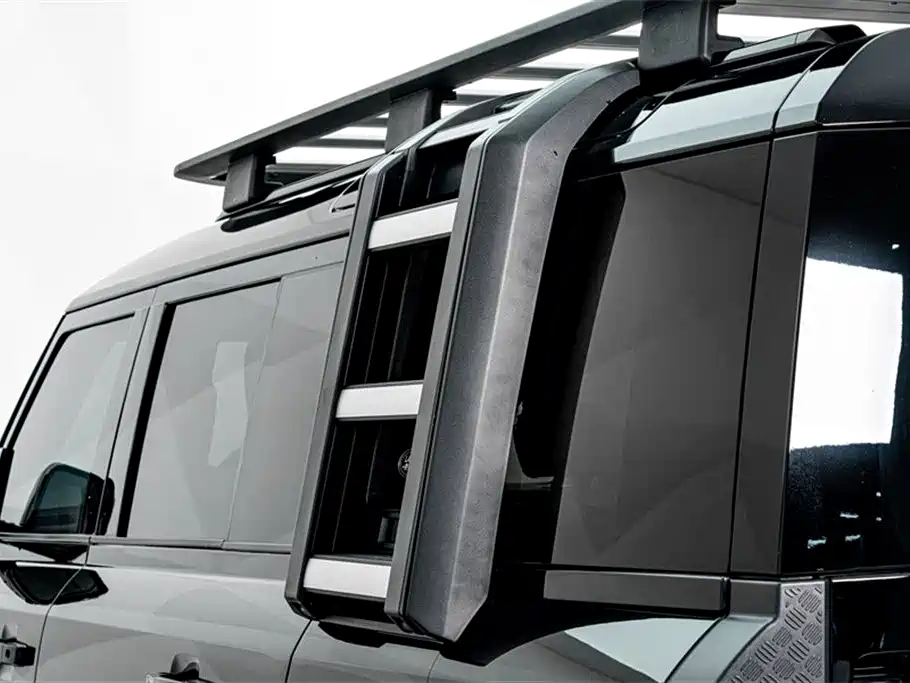 Land Rover Defender 2021 — фото 9