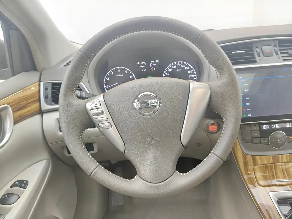 Nissan Sylphy 2016 — фото 13