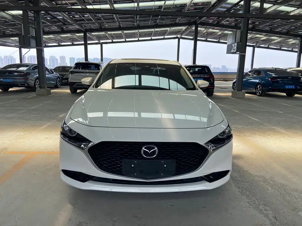 Mazda 3 Axela 2023