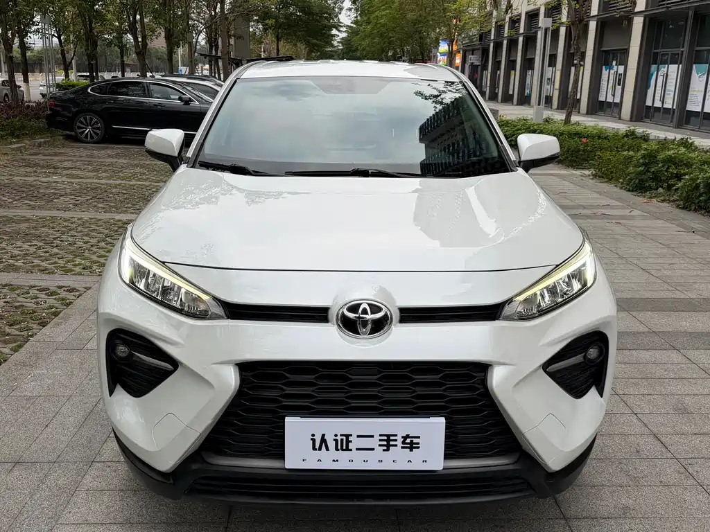 Toyota Wildlander 2022 — фото 2