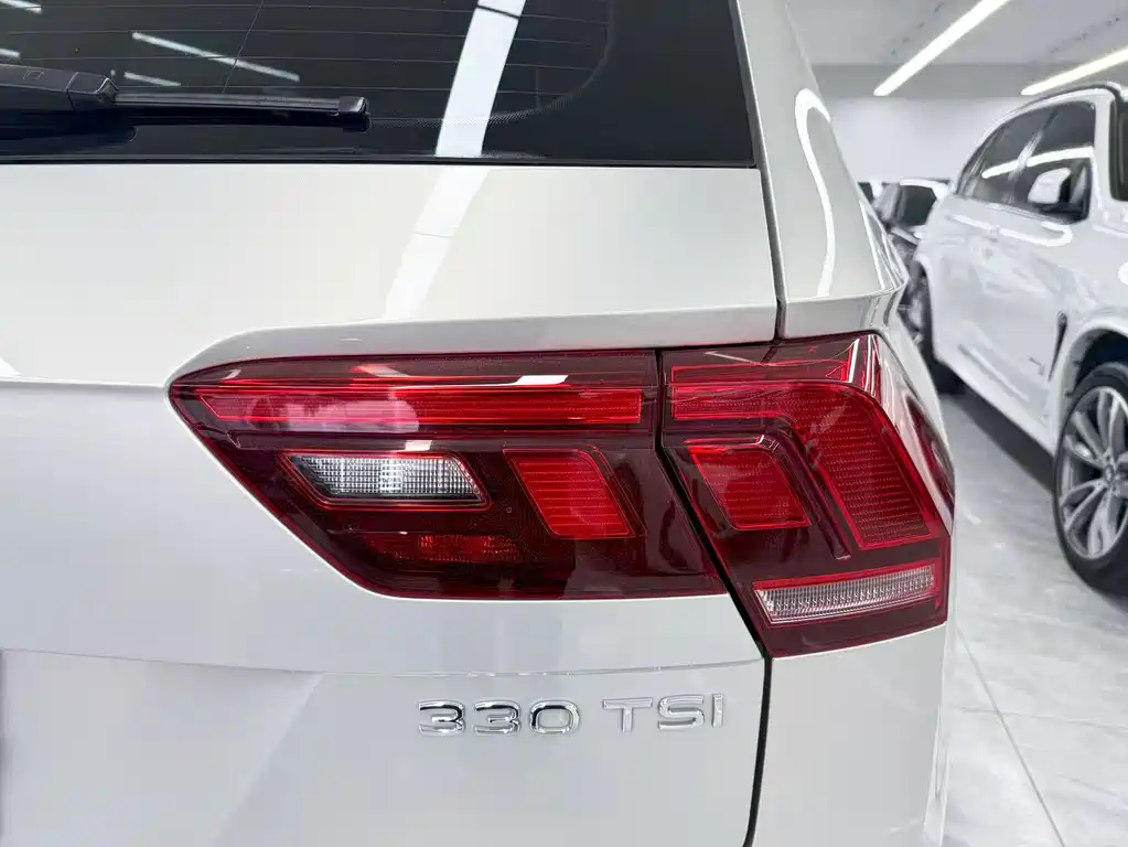 Volkswagen Tiguan L 2021 — фото 22