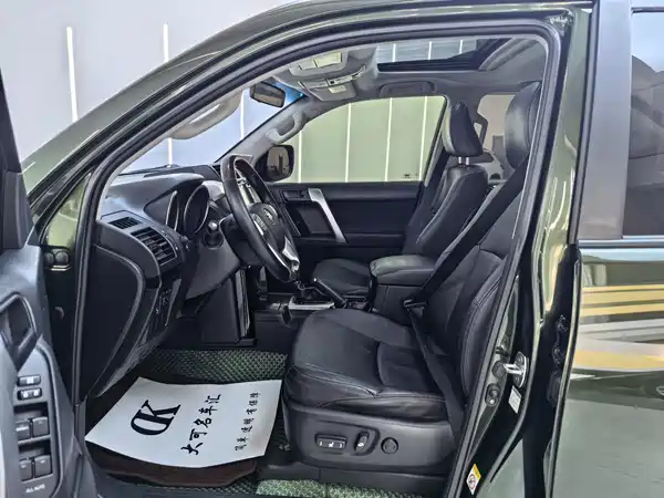Toyota Prado 2015