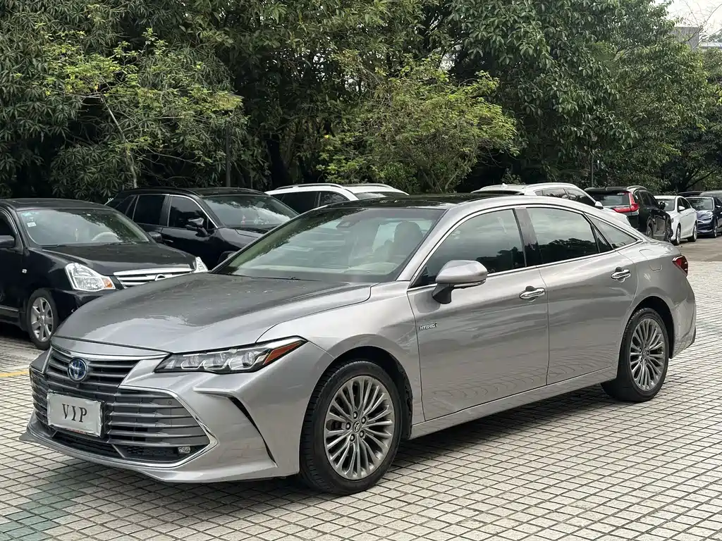 Toyota Avalon 2019 — фото 1