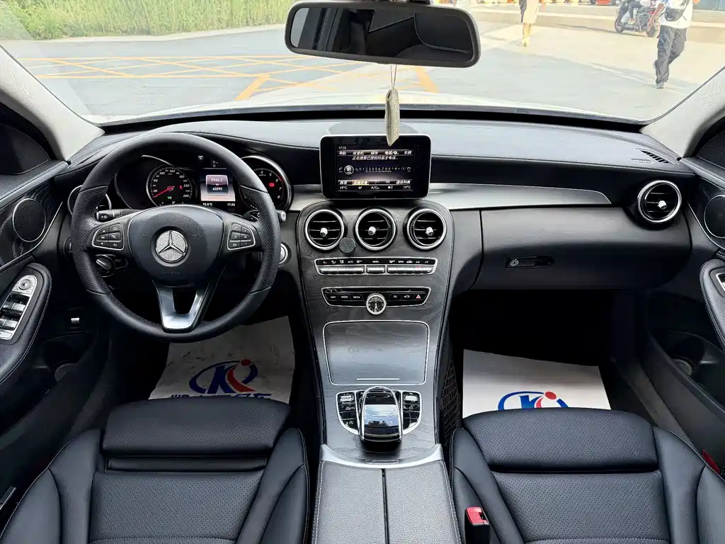 Mercedes-Benz C-Class 2019 — фото 11