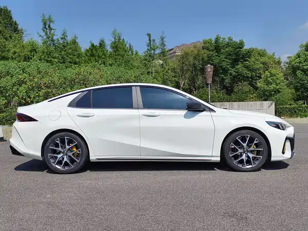GAC Trumpchi Empow 2021