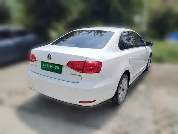 Volkswagen Sagitar 2016