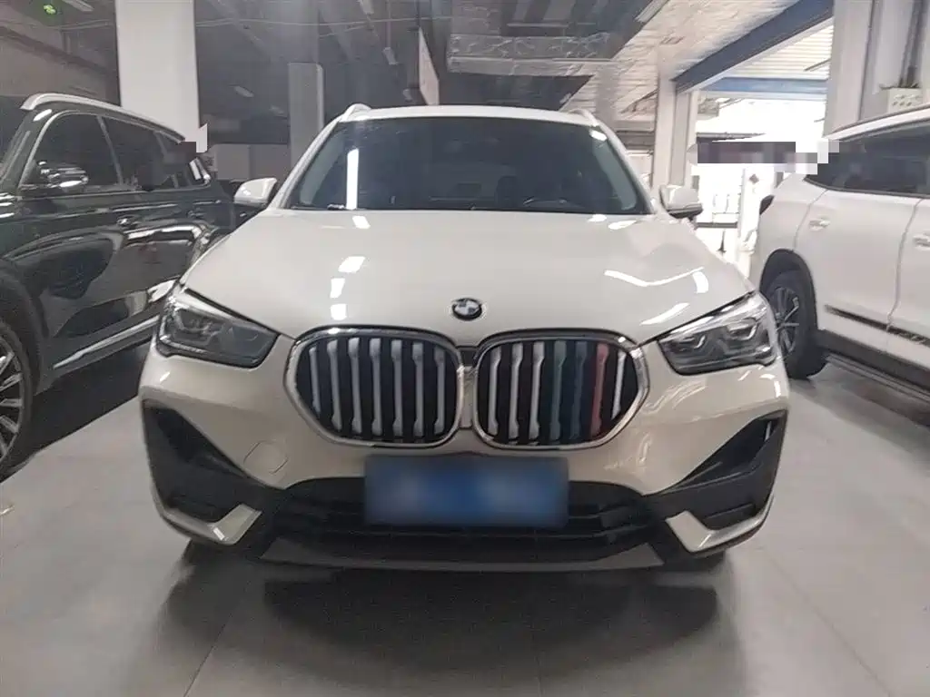 BMW X1 2021 — фото 3