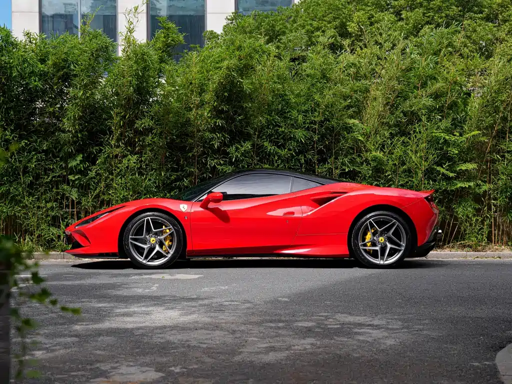 Ferrari F8 2021 — фото 2
