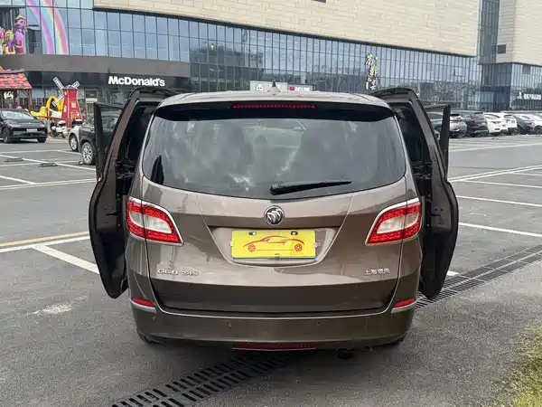 Buick GL8 2011