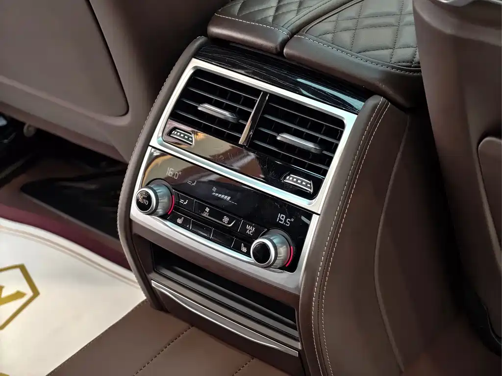 BMW 7 Series 2022 — фото 12