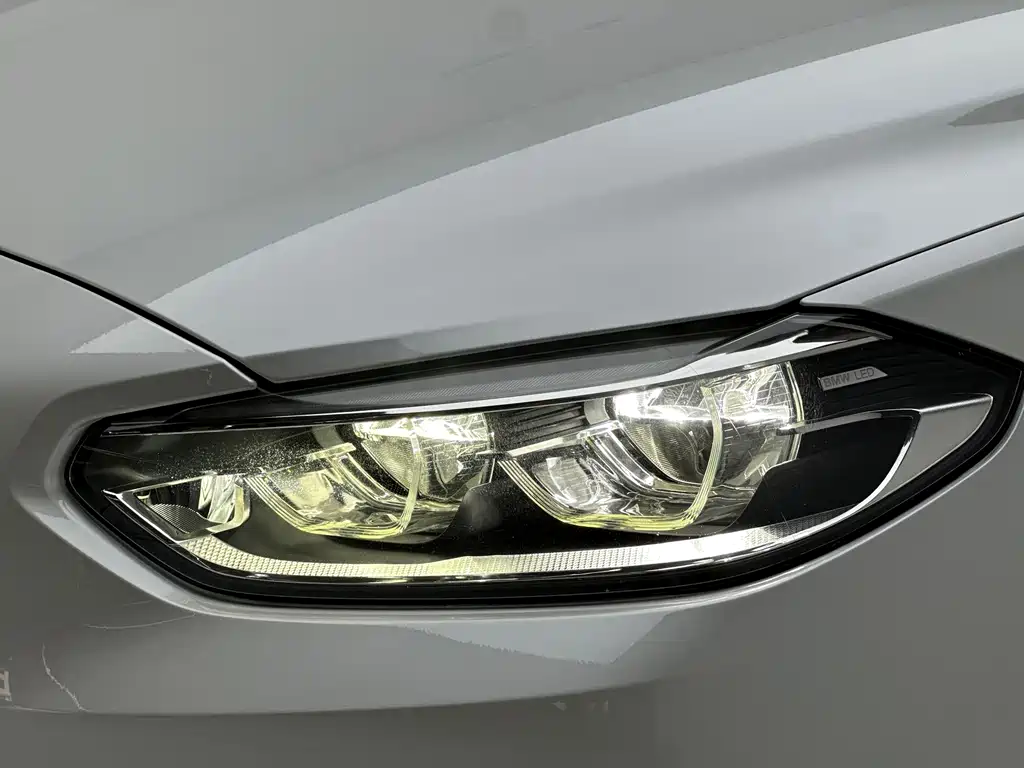 BMW 1 Series 2020 — фото 17