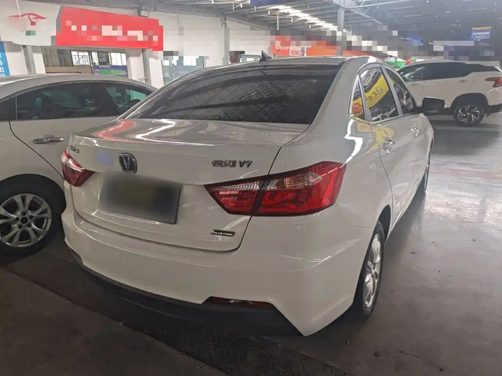 Changan Yuexiang V7 2017 — фото 6