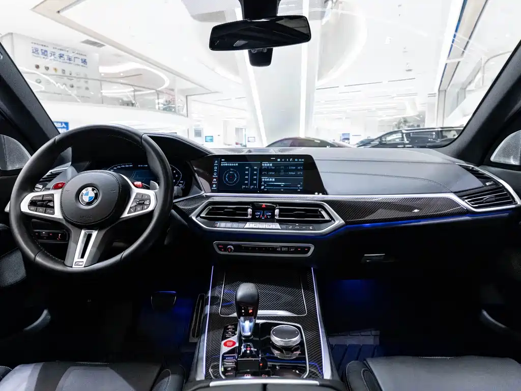 BMW X5 M 2022 — фото 16