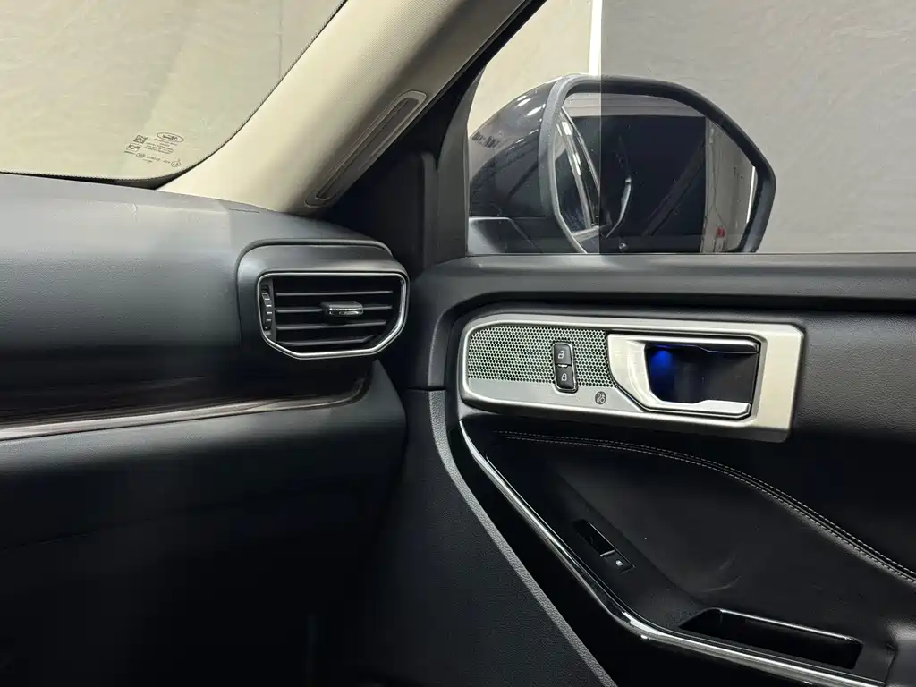 Ford Explorer 2020 — фото 16
