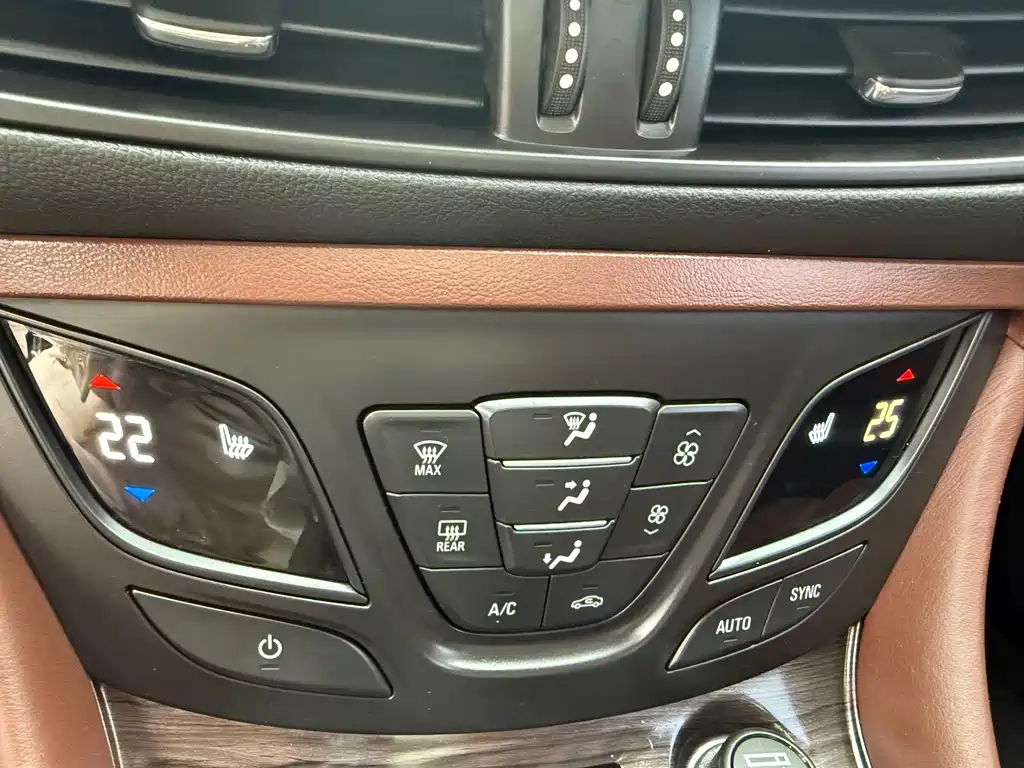 Buick Envision Plus 2016 — фото 13
