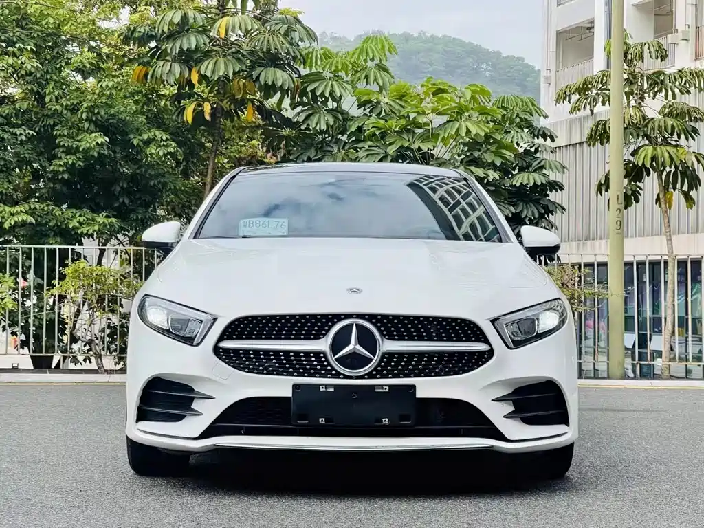 Mercedes-Benz A-Class 2023 — фото 2