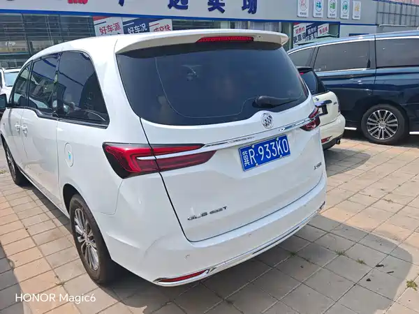 Buick GL8 2022
