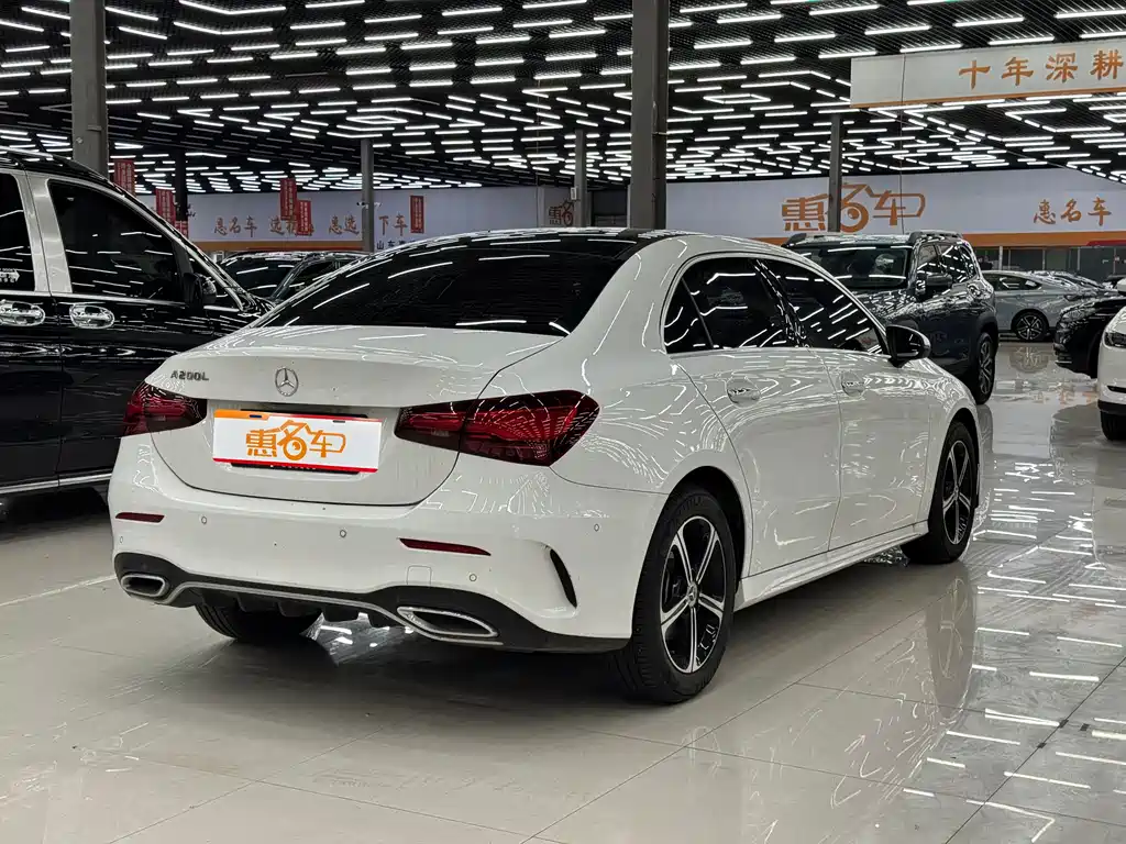 Mercedes-Benz A-Class 2024 — фото 9