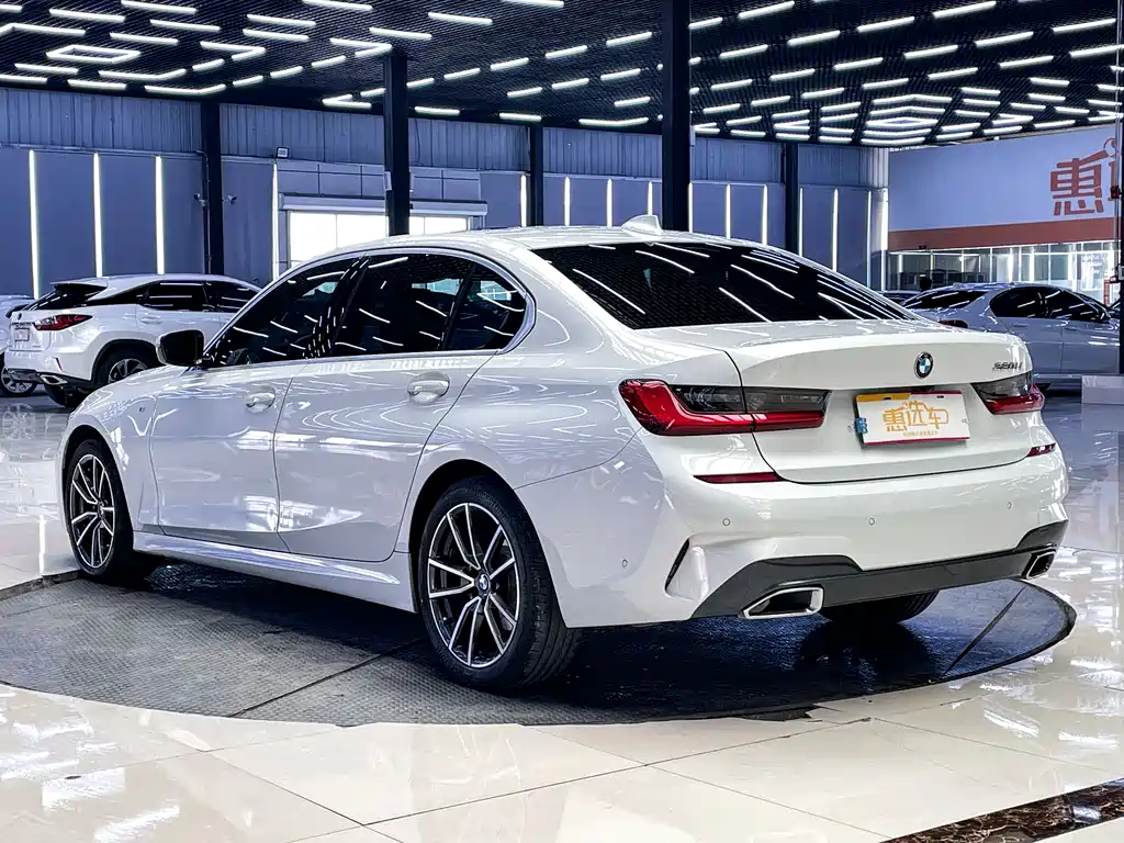 BMW 3 Series 2020 — фото 19