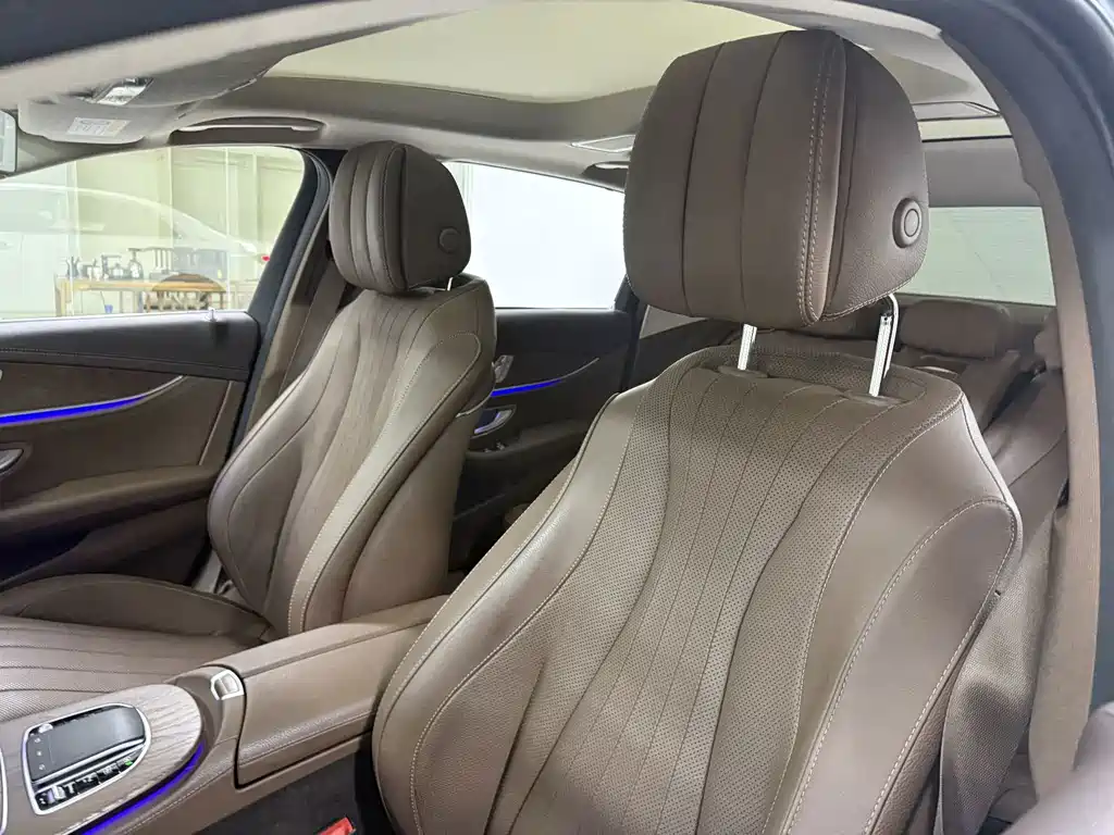 Mercedes-Benz E-Class 2020 — фото 12