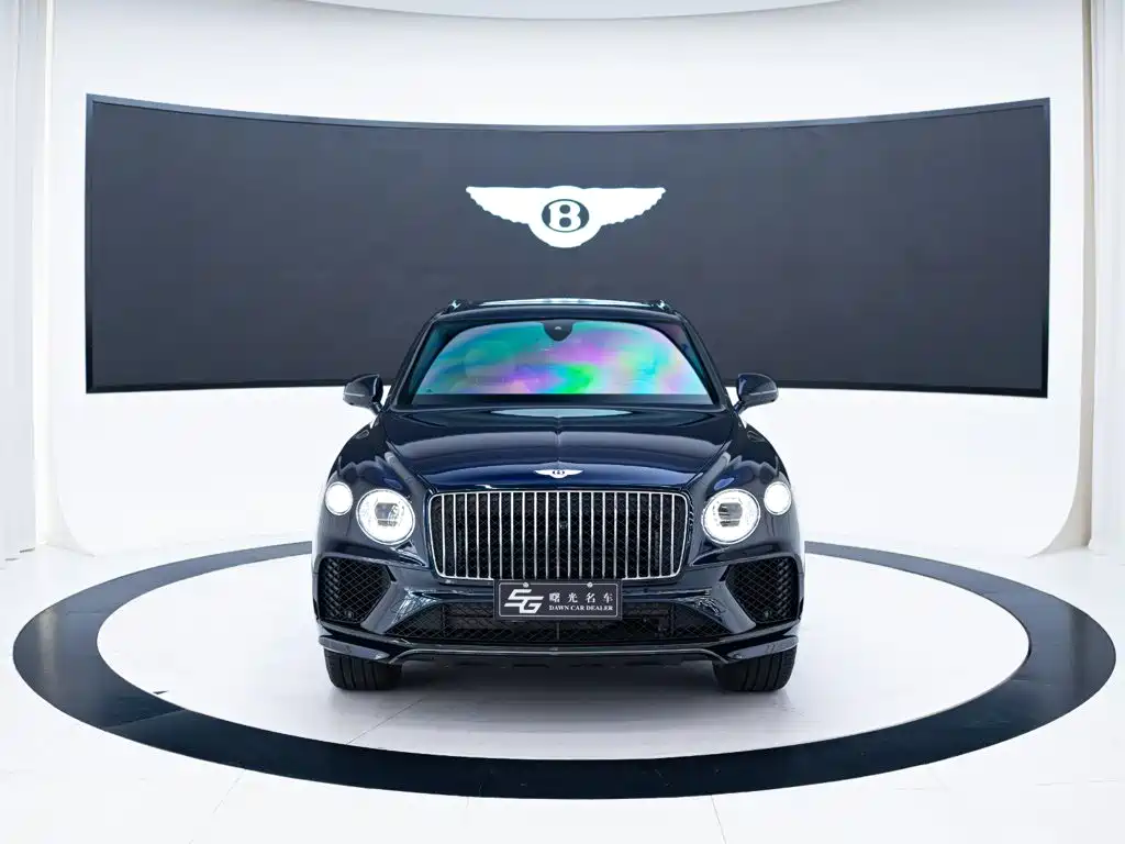 Bentley Bentayga 2024 — фото 2
