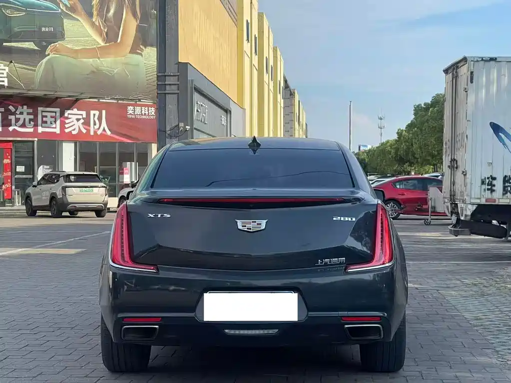 Cadillac XTS 2018 — фото 3