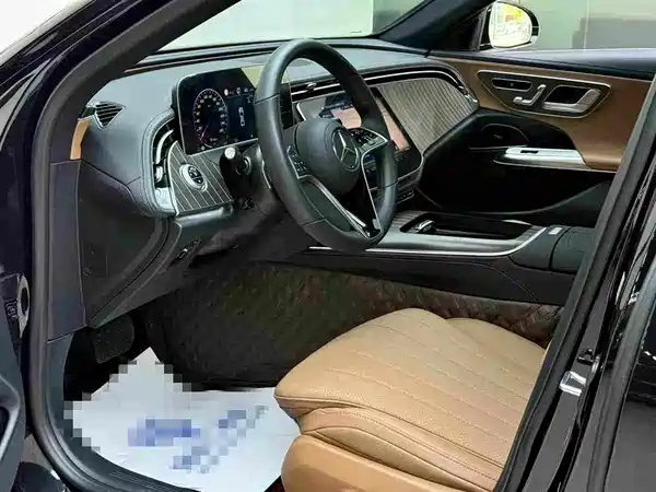 Mercedes-Benz E-Class 2025