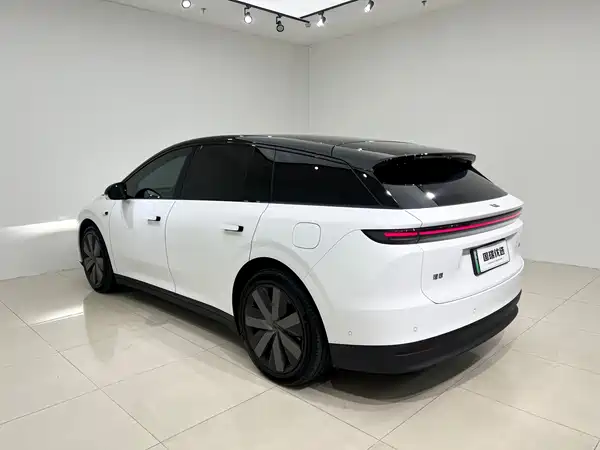 Li Auto i6 2025