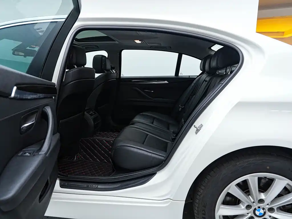 BMW 5 Series 2013 — фото 22
