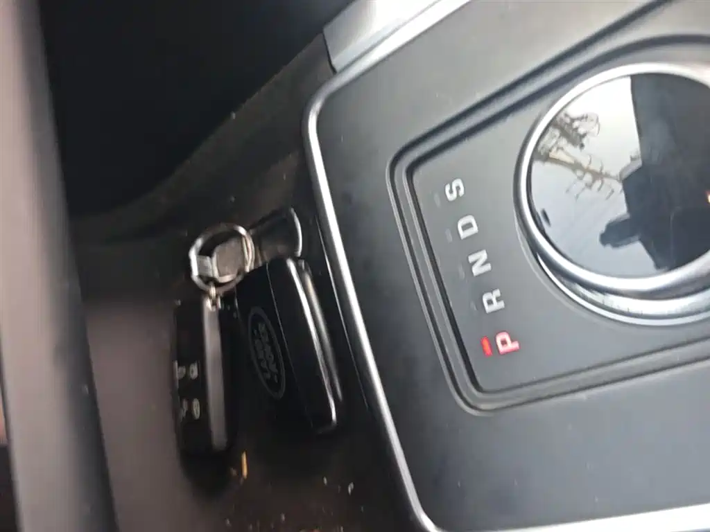 Land Rover Discovery Sport 2018 — фото 9