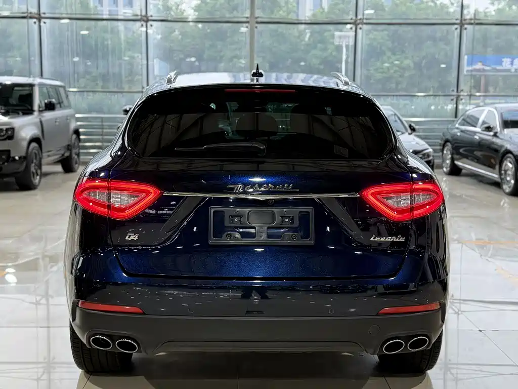 Maserati Levante 2021 — фото 21