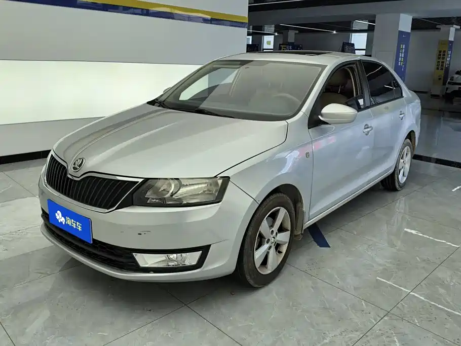 Skoda Rapid 2014 — фото 1