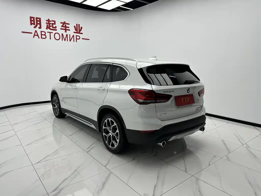 BMW X1 2022 — фото 8