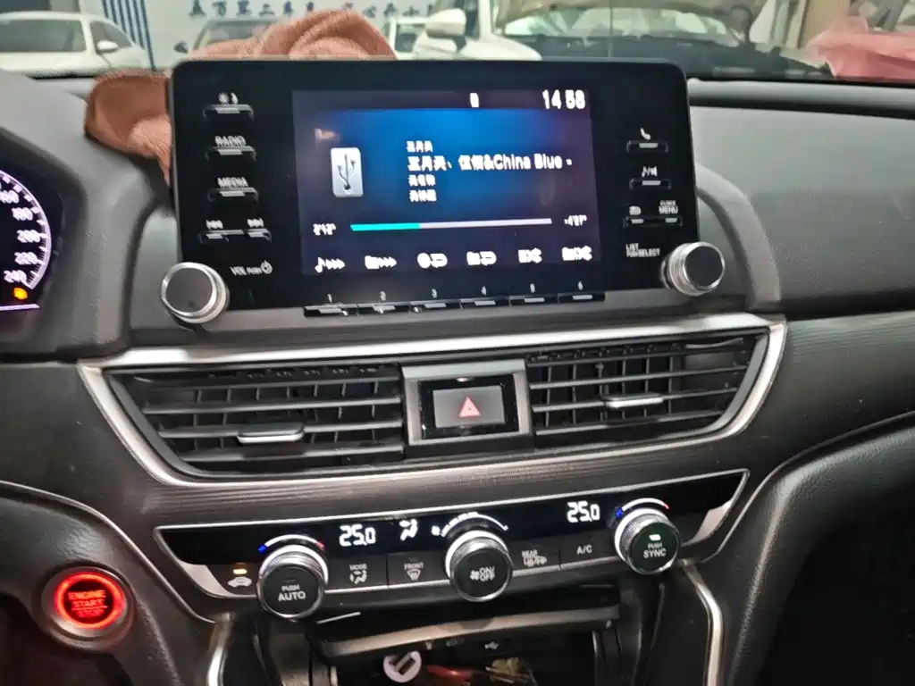 Honda Accord 2019 — фото 13