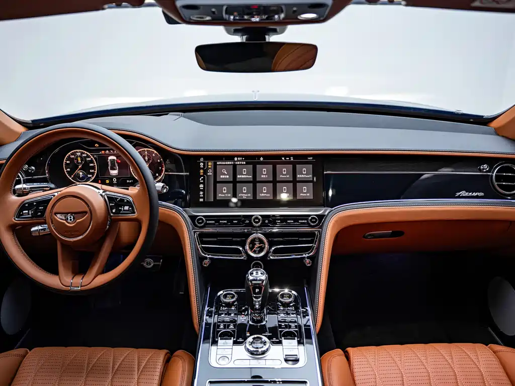 Bentley Flying Spur 2023 — фото 7