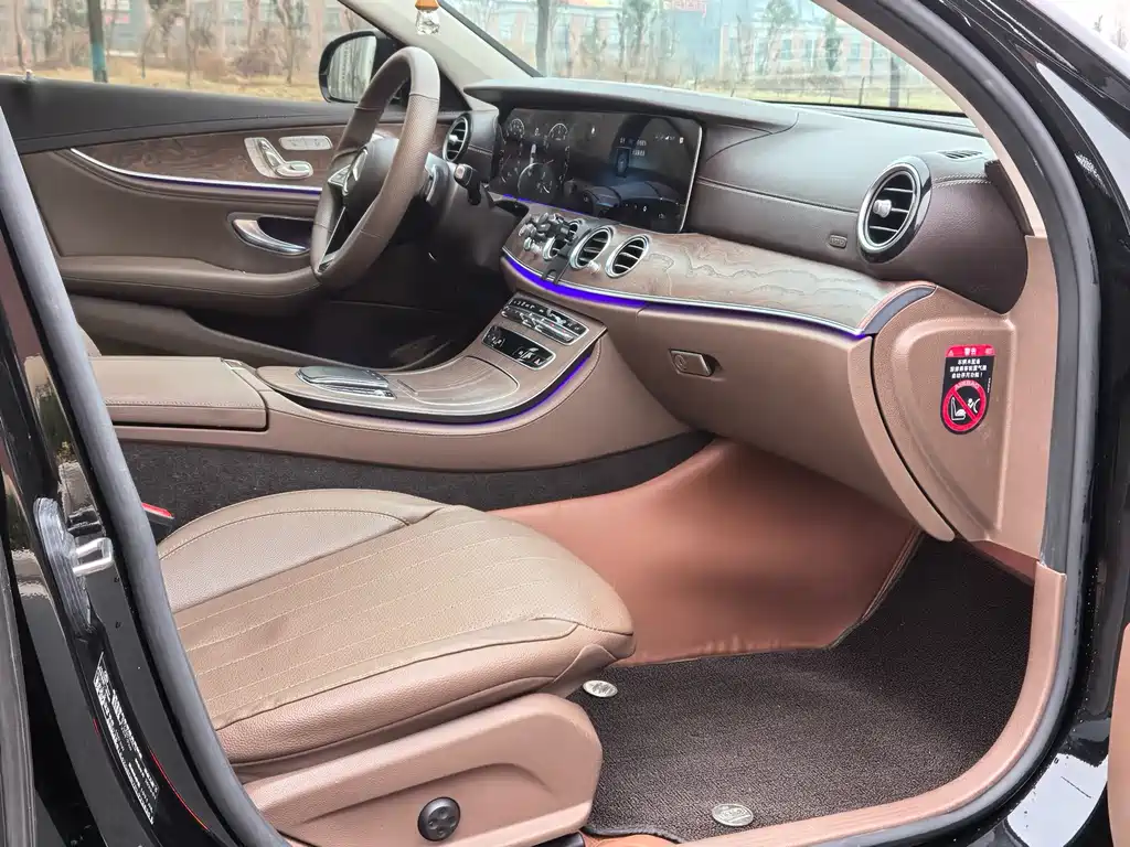 Mercedes-Benz E-Class 2023 — фото 11