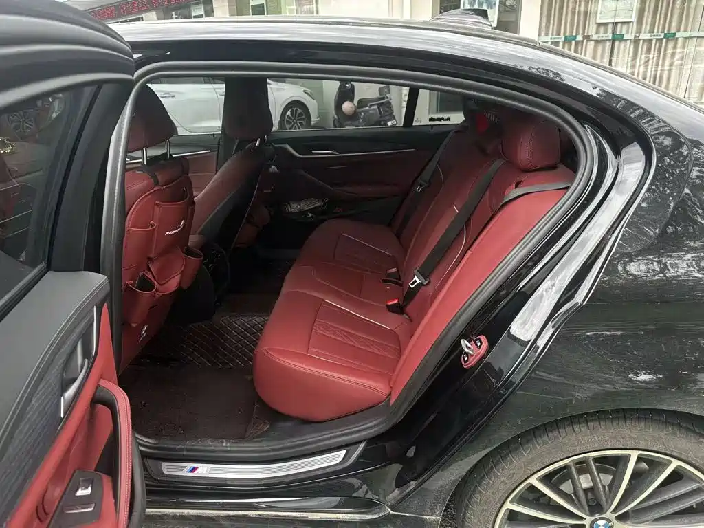 BMW 5 Series 2023