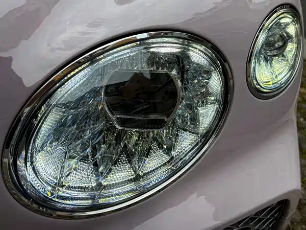 Bentley Bentayga Plug-In Hybrid 2022