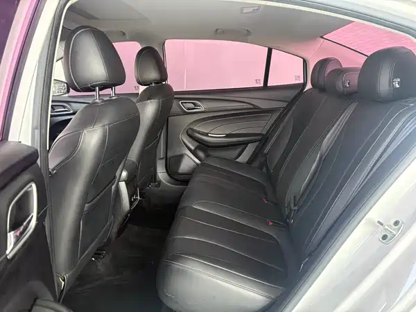 Roewe i5 2019