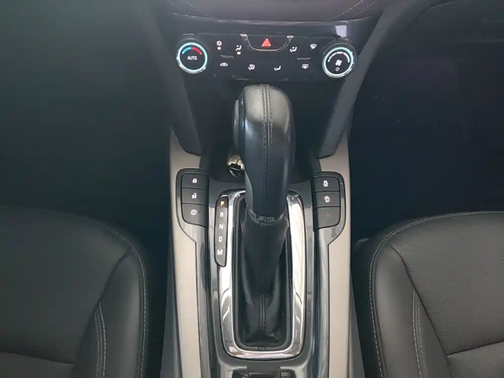 Chevrolet Malibu 2019 — фото 14