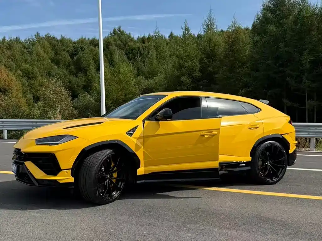 Lamborghini Urus 2024 — фото 3