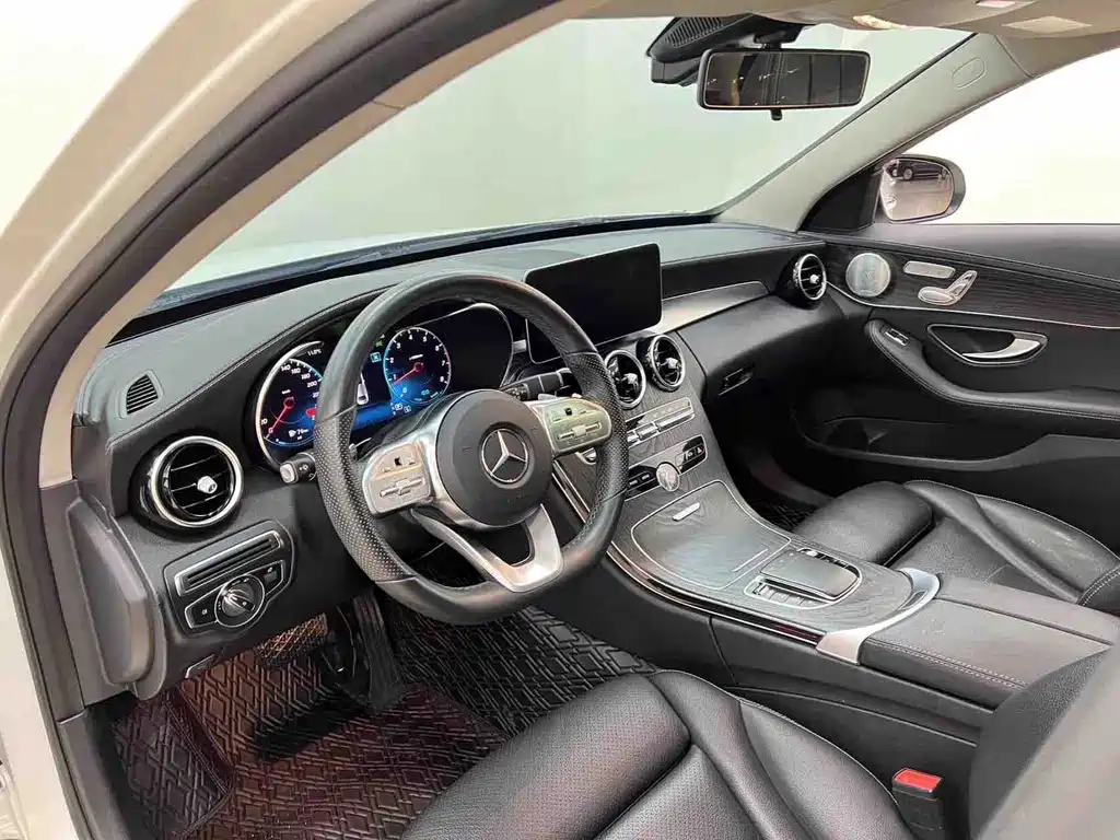 Mercedes-Benz C-Class 2021 — фото 10