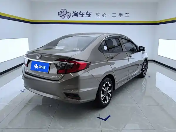 Honda Greiz 2018