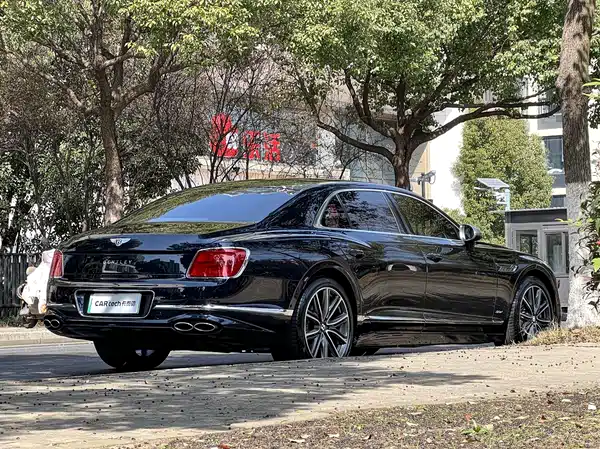 Bentley Flying Spur Plug-In Hybrid 2022
