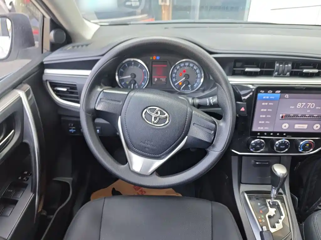 Toyota Corolla 2016 — фото 11