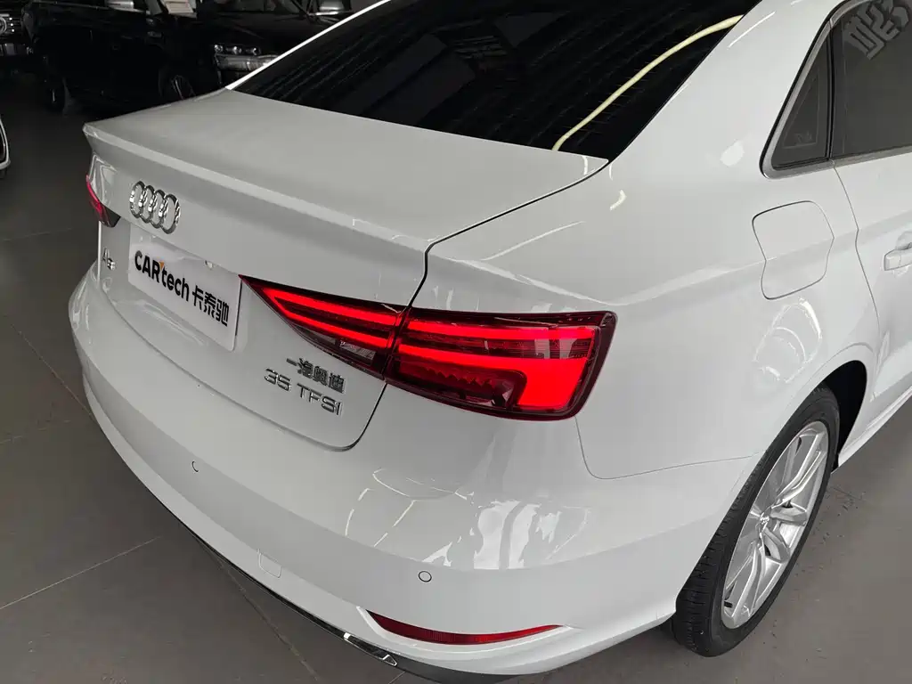 Audi A3 2018 — фото 27