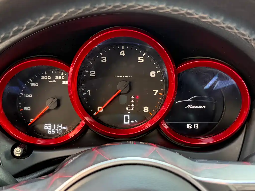 Porsche Macan 2020 — фото 15