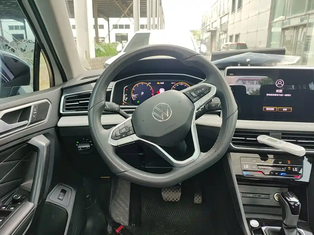 Volkswagen Tiguan L 2024