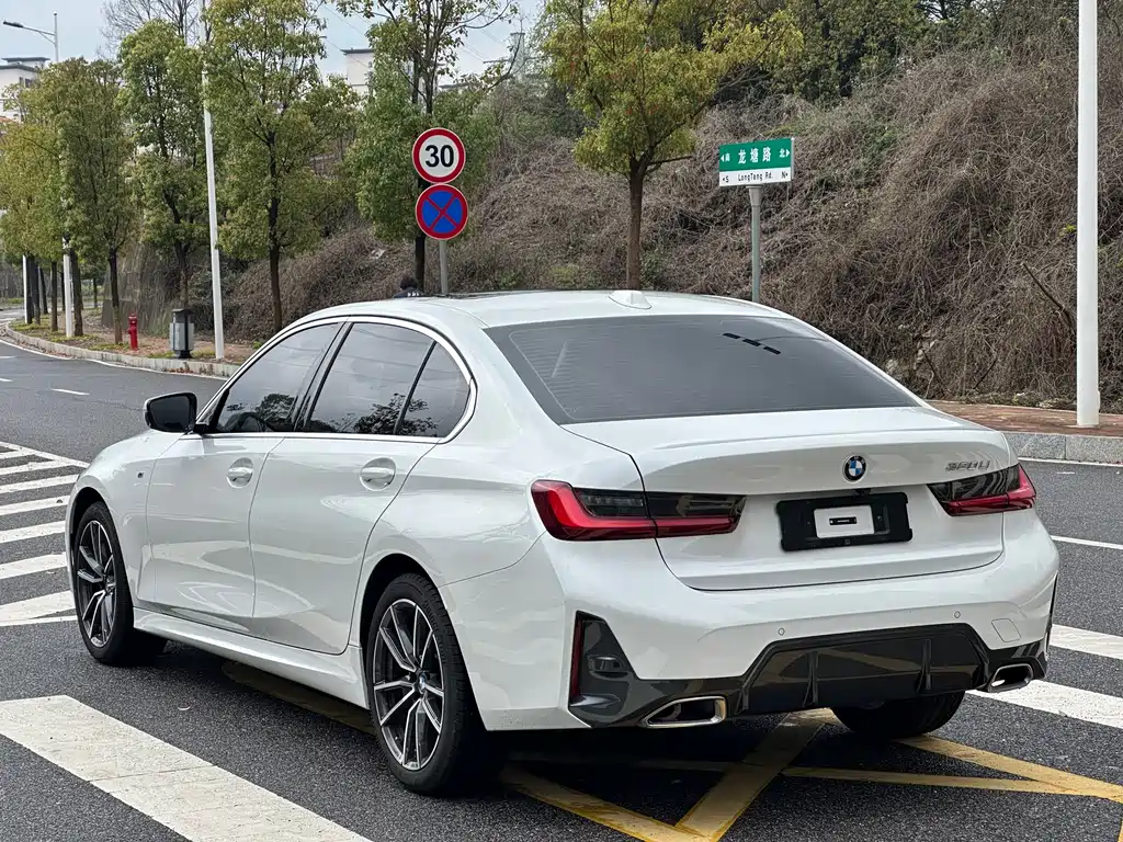 BMW 3 Series 2024
